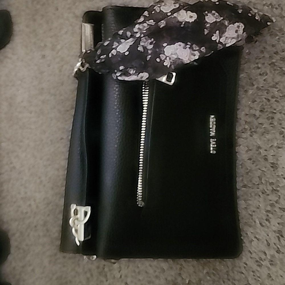 Bags - Picture 2 of 4